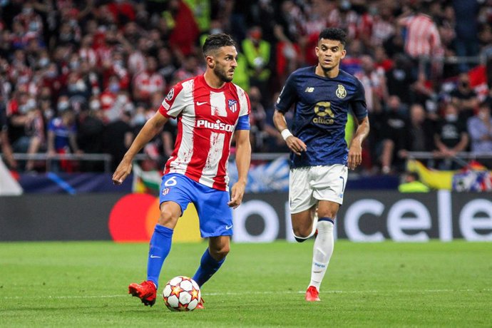 Archivo - Koke Resurreccion of Atletico de Madrid controls the ball during the UEFA Champions League first round group B football match between Atletico de Madrid and Porto FC at Wanda Metropolitano stadium, in Madrid, on September 15, 2021.