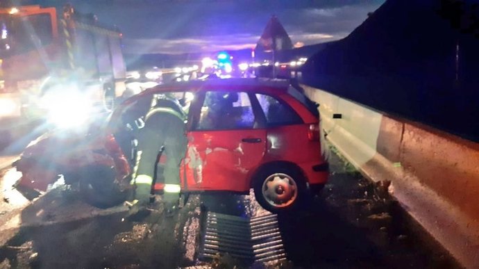 Accidente con un coche que circulaba en sentido contrario en la autovía A-67