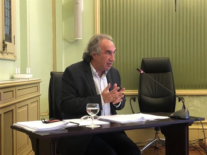 Archivo - El conseller de Educación y Formación Profesional, Martí March, en el Parlament en una imagen de archivo