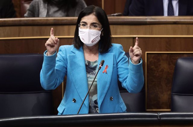 La ministra de Sanitat, Carolina Darias, intervé en una sessió plenària, en el Congrés dels Diputats, a 1 de desembre de 2021, a Madrid, (Espanya). 