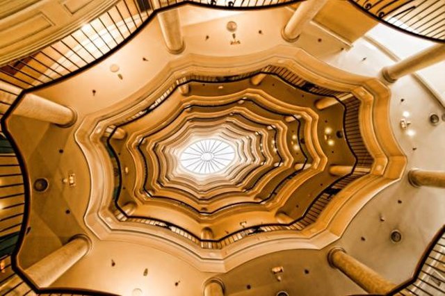 Archivo - El hotel Alfonso V, junto con el Conde Luna, los primeros en CyL en disponer de un sistema de apertura de puertas mediante bluetooth.