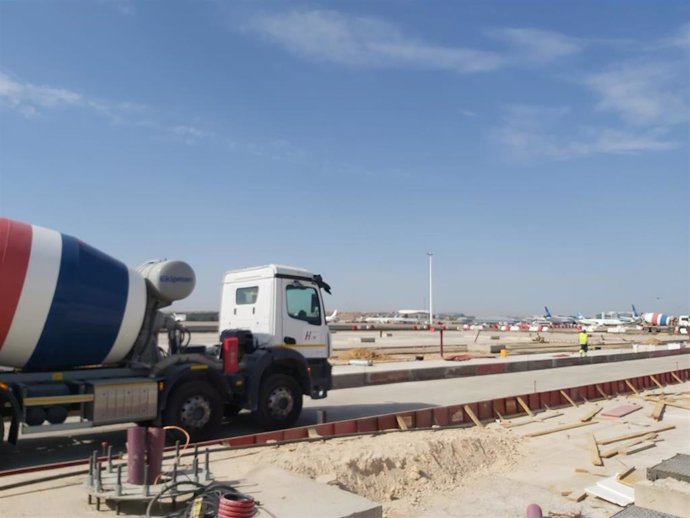 Vehículo de Cemex en el Aeropuerto de Barajas