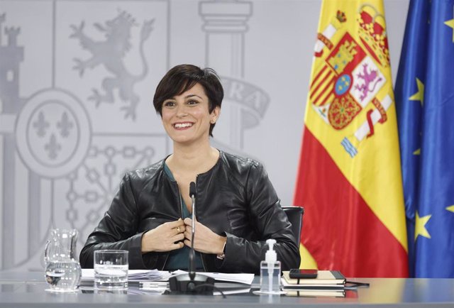 La ministra de Política Territorial y portavoz del Gobierno, Isabel Rodríguez, a su llegada a la comparecencia de este martes tras la reunión del Consejo de Ministros de este 7 de diciembre de 2021