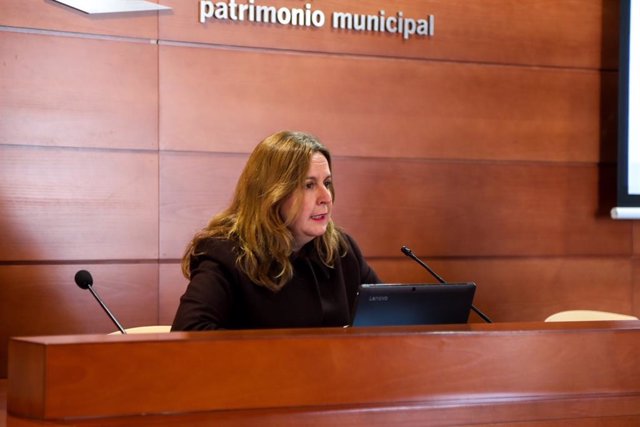 La concejala delegada de Turismo, Promoción de la Ciudad y Captación de Inversiones, Rosa Sánchez, en rueda de prensa
