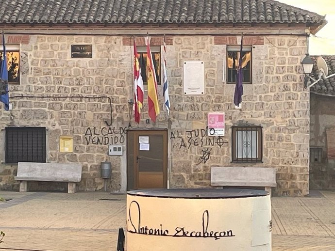 La localidad burgalesa de Castrillo Mota de Judíos amanece lleno de pintadas antisemitas, amenazas e insultos