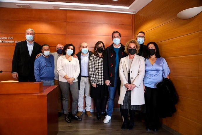 El concejal de Carretera de Cádiz, Luis Verde, informa de actividades en el distrito durante la Navidad