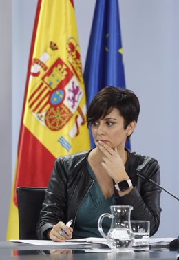 La ministra de Política Territorial y portavoz del Gobierno, Isabel Rodríguez, comparece tras una reunión del Consejo de Ministros, a 7 de diciembre de 2021, en Madrid (España). 