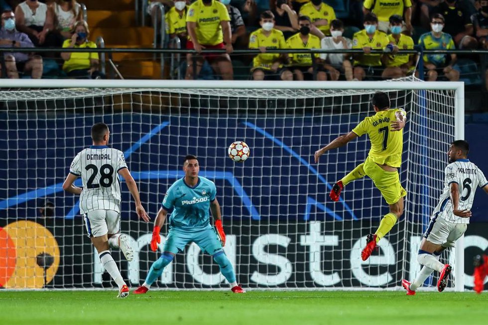 Archivo - Gerard Moreno of Villarreal in action during the UEFA Champions League, Group F, football match played between Villarreal CF and Atalanta BC at the Ceramica Stadium on September 14, 2021, in Villarreal, Spain.