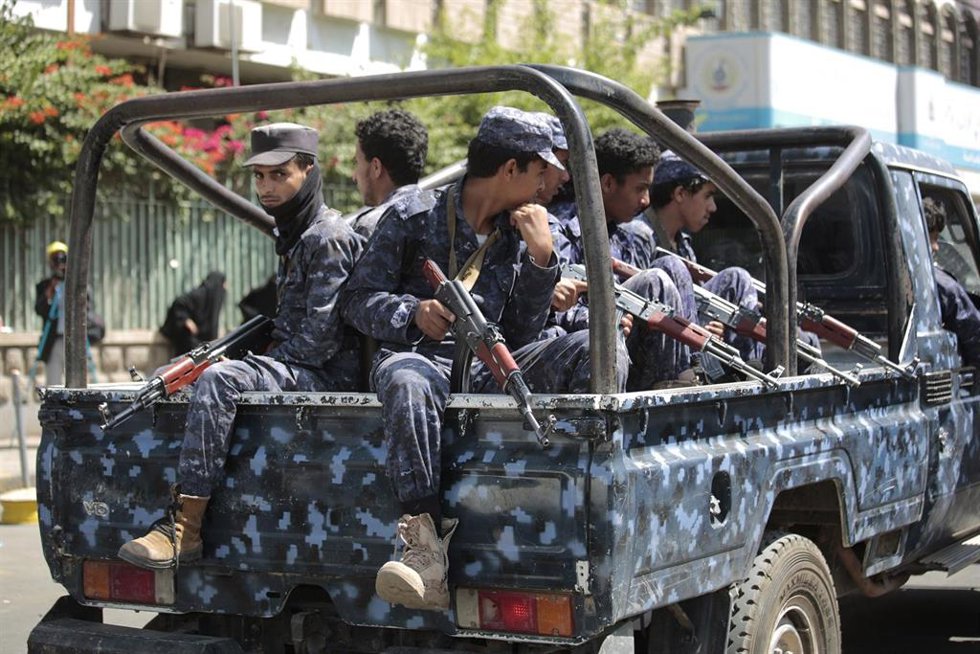 Archivo - Agentes de Policía en Yemen