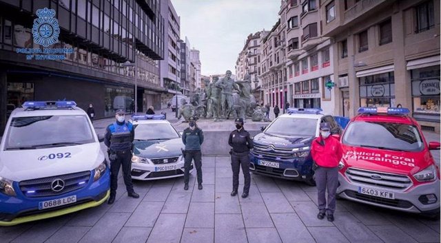 La Policía Nacional, la Guardia Civil, la Policía Foral y la Policía Municipal de Pamplona van a aumentar la presencia policial durante la Navidad en Navarra dentro del Plan Comercio Seguro 2021-2022 activado por el Ministerio del Interior.