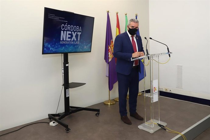 Archivo - El delegado de Programas Europeos en la Diputación de Córdoba, Víctor Montoro.