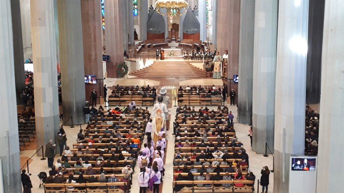 El president de la Generalitat, Pere Aragons, participa en la cerimnia per la cultura popular en la basílica de la Sagrada Família amb motiu de la inauguració de la torre de la Mare de Déu