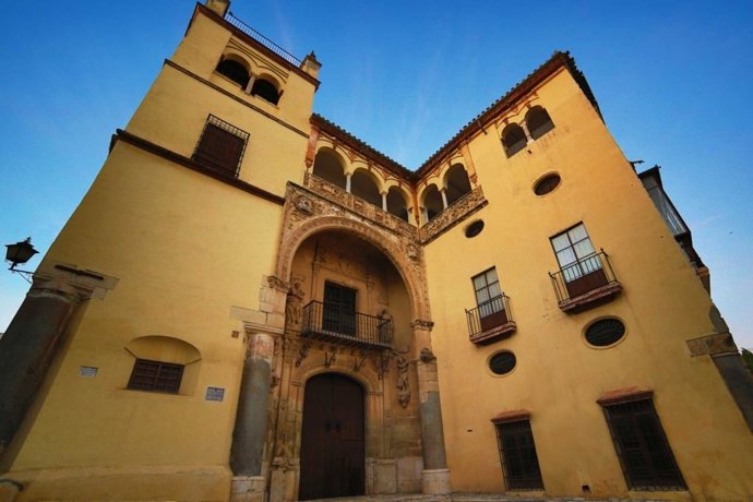 Palacio de los Condes de Valhermoso de Cárdenas y de Torres Cabrera, en Écija