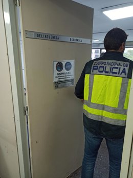 Agente de la Policía Nacional.