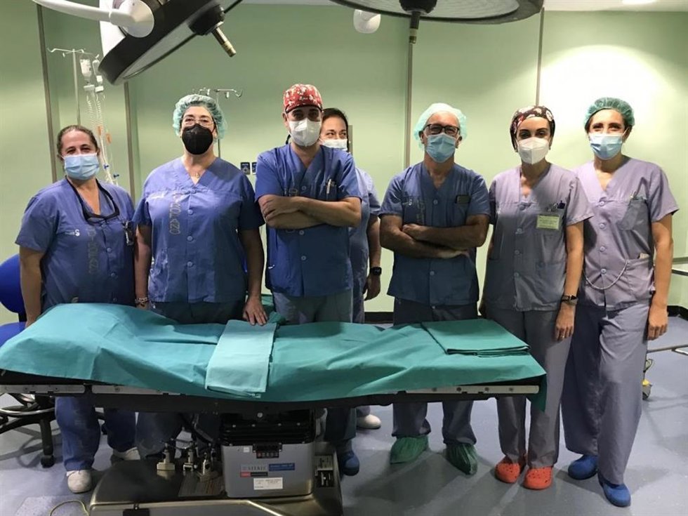 La Unidad del Dolor del Hospital de Cuenca hace la primera intervención para el recambio de una bomba intratecal