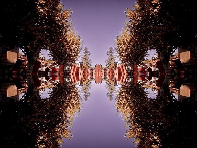 AbodeofChaos #99  (collection of 999 NFTs), NFT sculpture and algorithm by thierry Ehrmann. Courtesy of Organe Museum / Abode of Chaos / La Demeure du Chaos, https://www.flickr.com/photos/home_of_chaos/albums/72157714573284962