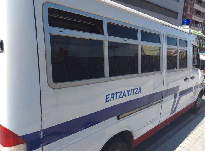 Archivo - Vehículo de la Ertzaintza