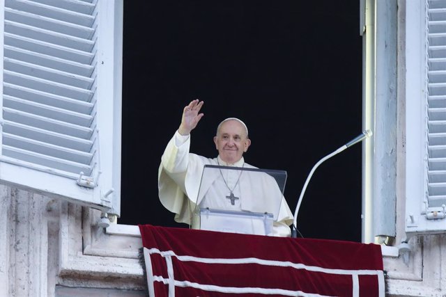 08 December 2021, Vatican, Vatican City: Pope Francis delivers Angelus prayer from the window of his office overlooking Saint Peter's Square. Photo: Evandro Inetti/ZUMA Press Wire/dpa