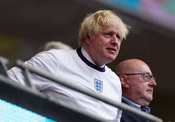 Archivo - 11 July 2021, United Kingdom, London: UKPrime Minister Boris Johnson in the stands ahead of the UEFA EURO 2020 final soccer match between Italy and England at Wembley Stadium. Photo: Mike Egerton/PA Wire/dpa