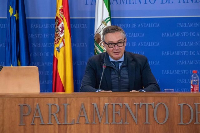 El portavoz de Vox en el Parlamento de Andalucía, Manuel Gavira, en una imagen de archivo.