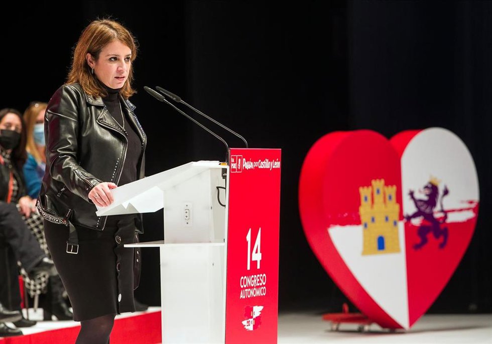 La vicesecretaria general del PSOE, Adriana Lastra, en la última jornada del 14 Congreso del PSOE de Castilla y León, a 27 de noviembre de 2021, en Burgos, Castilla y León (España).