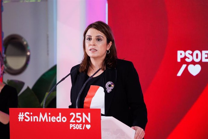 La vicesecretaria general del PSOE, Adriana Lastra, durante el acto del PSOE con motivo del Día Internacional de la Eliminación de la Violencia contra la Mujer (25-N), a 25 de noviembre de 2021, en Madrid (España). 