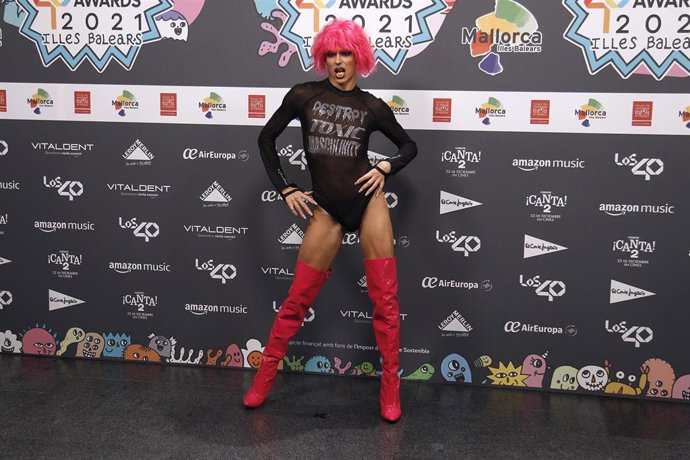 La cantante Samantha Hudson posa en el photocall de los 40 Music Awards 2021 en el Veldrom de Palma. 