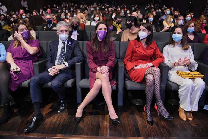 La secretaria de Estado de Igualdad, Ángela Rodríguez; el ministro del Interior, Fernando Grande-Marlaska; la ministra de Igualdad, Irene Montero; la ministra de Justicia, Pilar Llop, y la ministra de Derechos Sociales, Ione Belarra