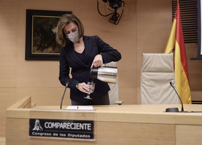 La ex secretaria general del PP y ex ministra María Dolores de Cospedal a su llegada a una comparecencia en la Comisión Kitchen en el Congreso de los Diputados