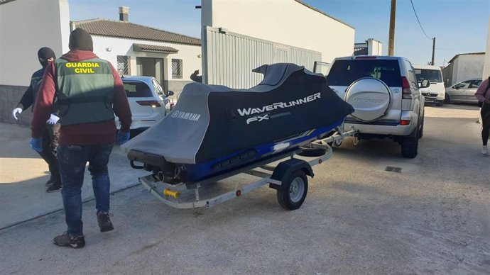 Vehículos intervenidos en la operación contra el blanqueo de capitales.