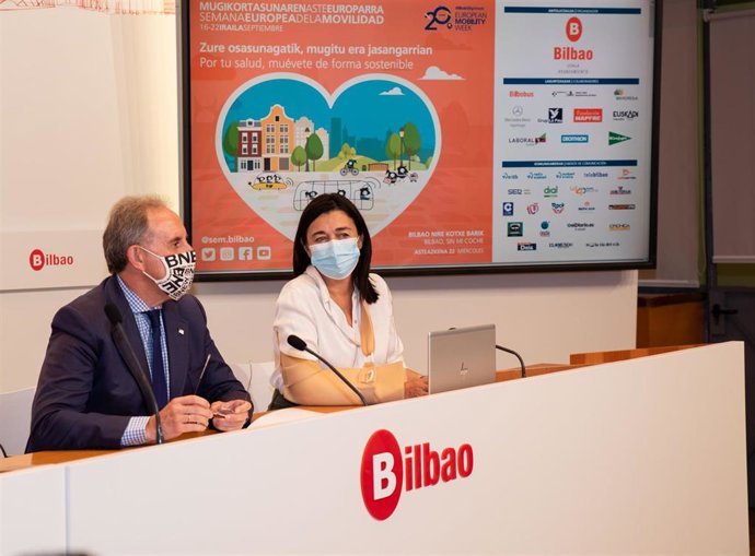 Archivo - Imagen de los concejales de Movilidad y Salud y Consumo, Alfonso Gil y Yolanda Díez.