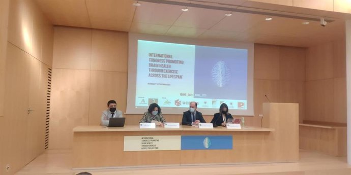 Congreso internacional celebrado en Granada sobre promoción de la salud cerebral mediante el ejercicio