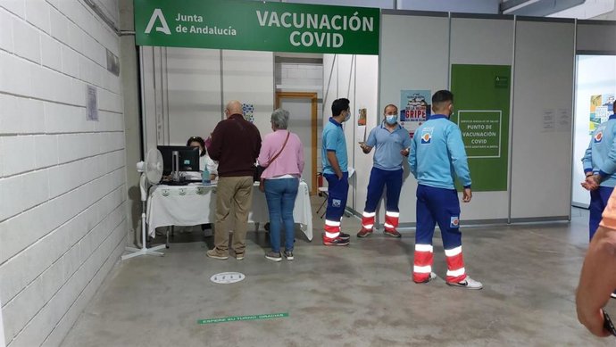 Punto de vacunación contra el covid-19 en Almería.
