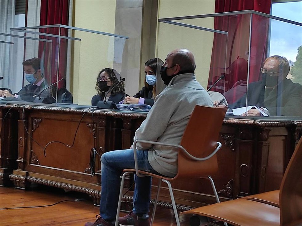 El acusado durante la lectura del veredicto/Archivo