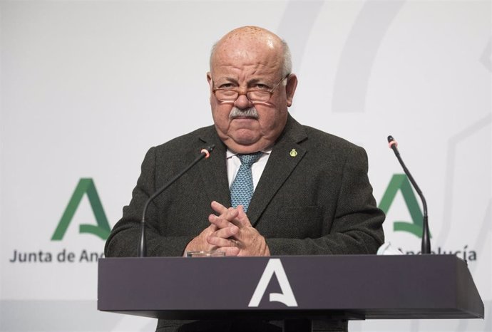 El consejero de Salud y Familias, Jesús Aguirre, durante la rueda de prensa tras la reunión del Consejo de Gobierno de la Junta de Andalucía. A 23 de noviembre de 2021, Sevilla (Andalucía, España).