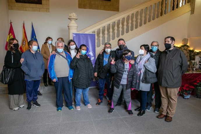 El presidente de C-LM, Emiliano García-Page, en la inauguración del Belén de Apanas en el Palacio de Fuensalida