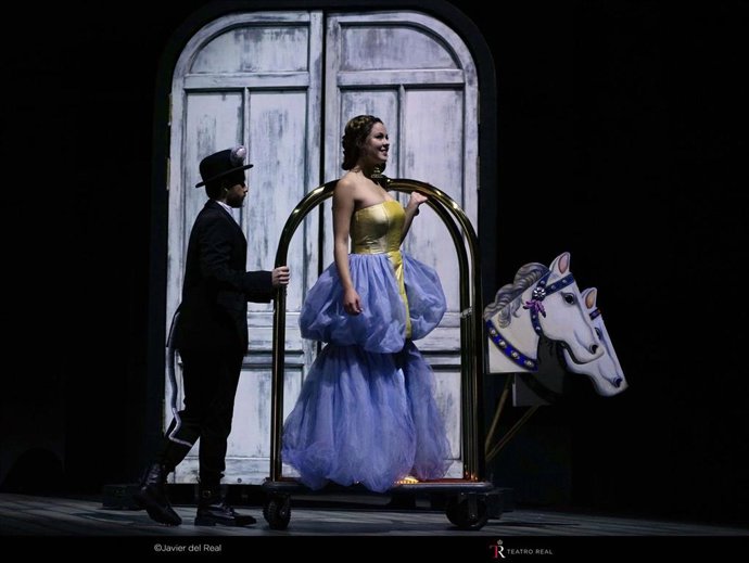 Representación de 'La Cenicienta' en el Teatro de la Maestranza.