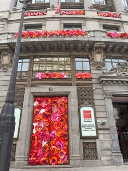 La Consejería de Medio Ambiente de Madrid, primera fachada institucional de España decorada con materiales reciclados