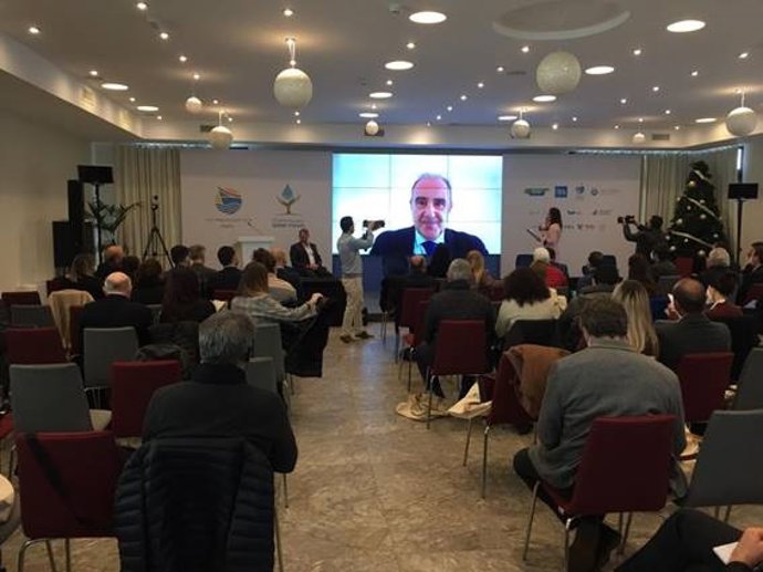 El Ministerio para la Transición Ecológica y el Reto Demográfico destaca la importancia de la desalación y la reutilización del agua para hacer frente a los desafíos del cambio climático en en la cuarta edición del Foro Mediterráneo del Agua.