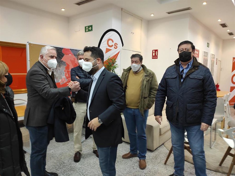 El parlamentario autonómico de Cs por Córdoba y coordinador provincial de esta formación, Fran Carillo, en la presentación de su candidatura a las elecciones primarias del partido para la designación del candidato a la Presidencia de la Junta.