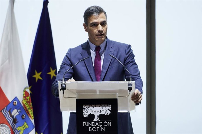 Archivo - El presidente del Gobierno, Pedro Sánchez, el pasado mes de septiembre en Santander