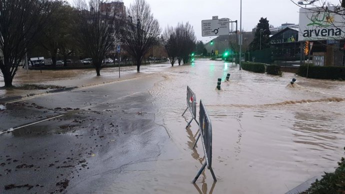 Imagen de una carretera cortada en Ripagaña.