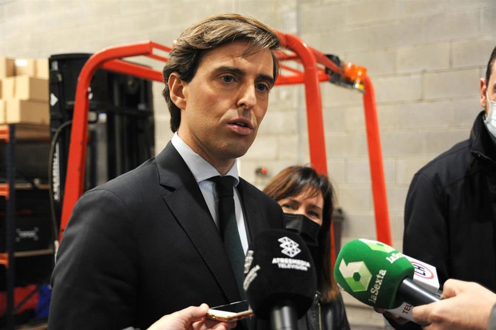 El vicesecretario de Comunicación del Partido Popular, Pablo Montesinos, atiende a los medios en una imagen de archivo