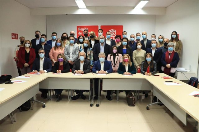 Imagen de la primera reunión de la Ejecutiva del PSRM que ha salido del 16 Congreso Regional