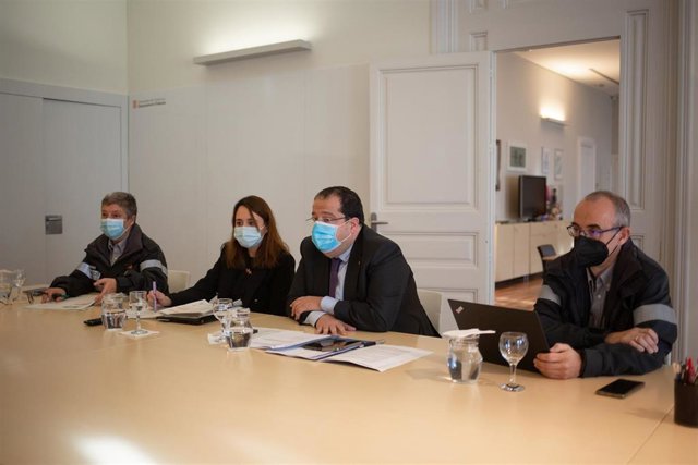 La subdirectora operativa de Protecció Civil, Imma Solé; la directora de Protecció Civil, Mercè Salvat; el conseller de Interior, Joan Ignasi Elena; y el subdirector de programas de Protecció Civil, Sergio Delgado. El 10 de diciembre de 2021.