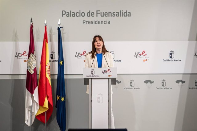La consejera de Igualdad y portavoz del Gobierno regional, Blanca Fernández, comparece en rueda de prensa en el Palacio de Fuensalida para informar sobre los acuerdos del Consejo de Gobierno