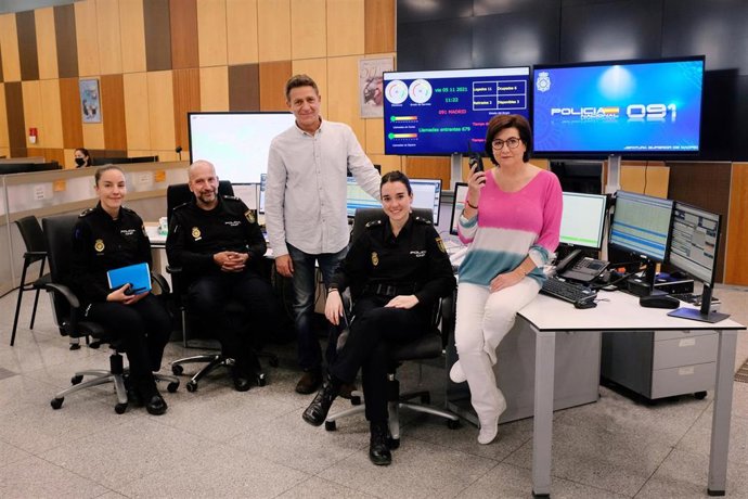 Archivo - Plano a Plano, la Policía Nacional y RTVE lanzan un calendario solidario con los protagonistas de 'Servir y Proteger'