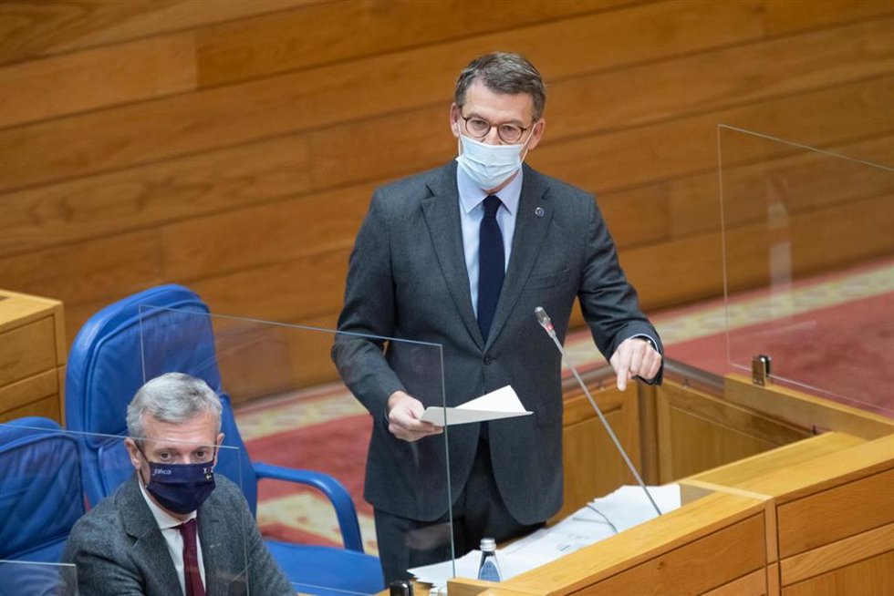 El presidente de la Xunta, Alberto Núñez Feijóo, en la sesión de control de la Cámara gallega