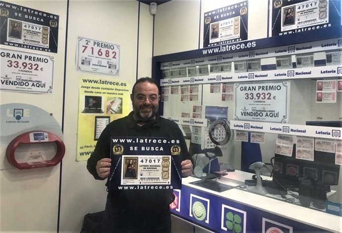 Jesús Ibáñez, responsable de la administración de lotería 13 'La trece' de Almería.