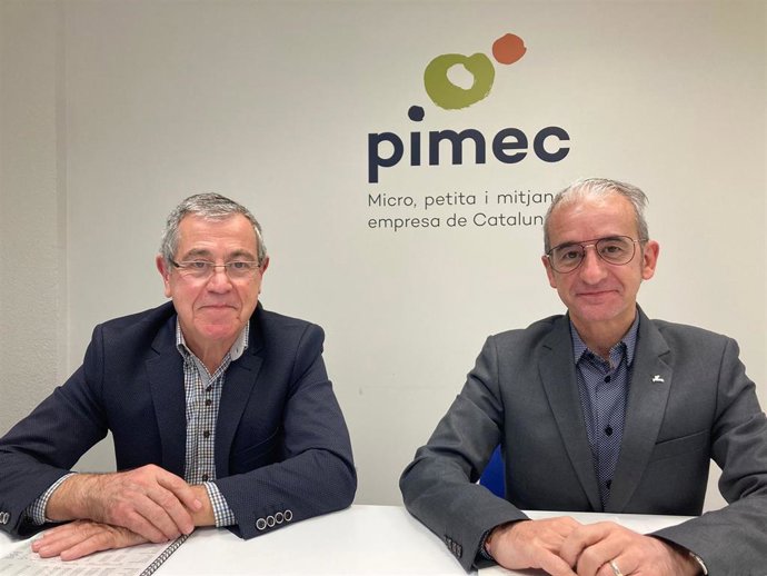 El secretario general de Pimec, Josep Ginesta, y el director del Observatorio de Pimec, Modest Guinjoan